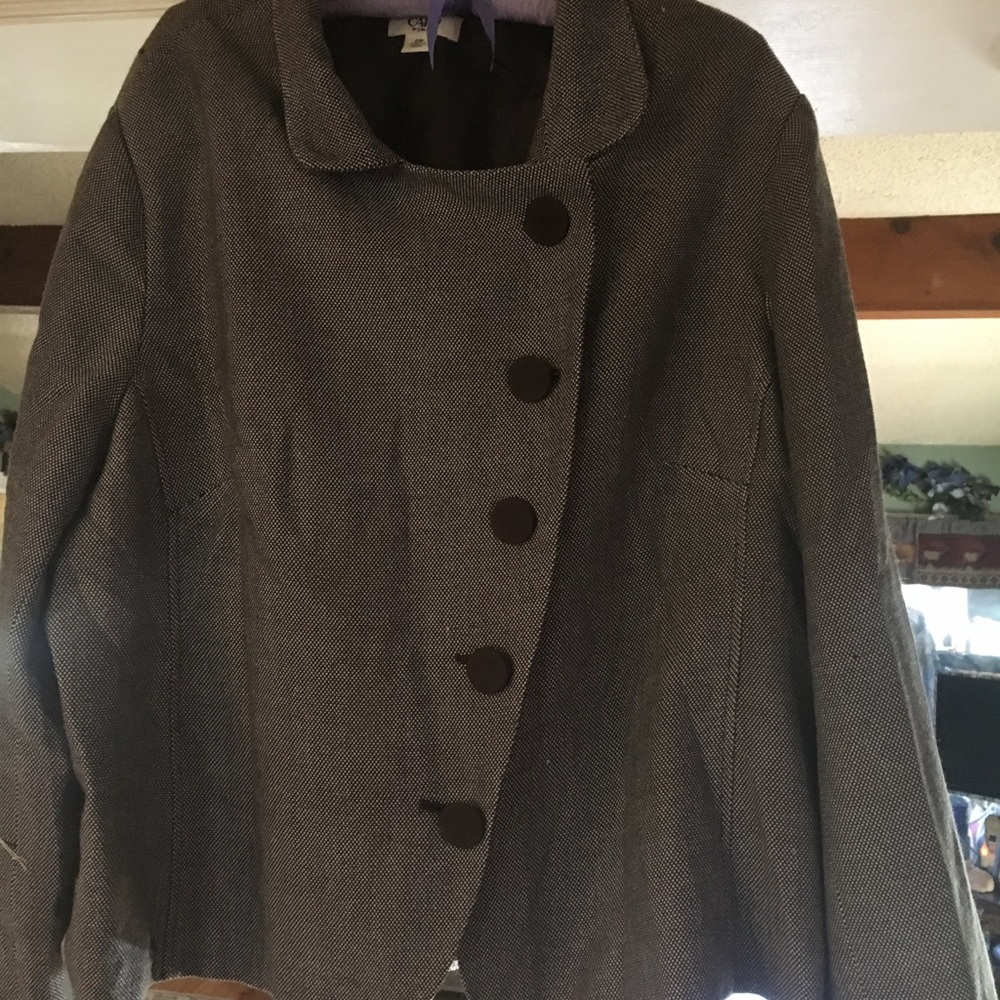 Woman’s Cato brown tweed blazer